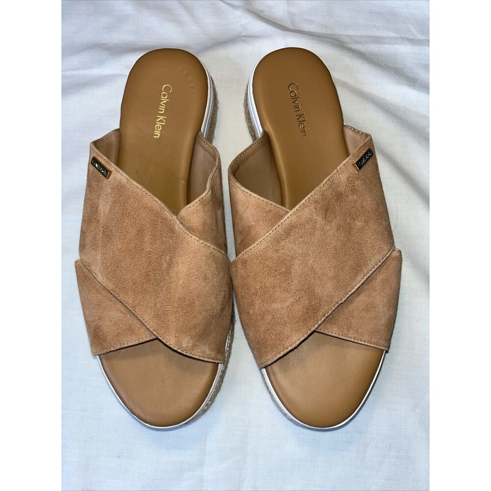 NWOT Calvin Klein Jupare Women Slip-on Sandals Size 9 , Tan Suede READ
